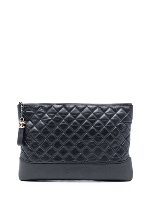 CHANEL Pre-Owned 2018 Large Aged Calfskin Gabrielle O Case clutch bag - Black