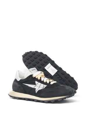 RUN OF star detail sneakers - Black
