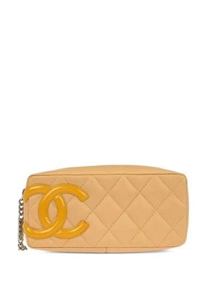 CHANEL Pre-Owned 2006 quilted leather pouch bag - Neutrals