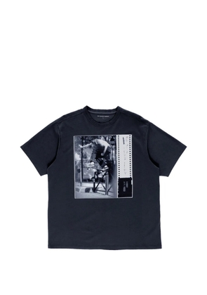 Pop Trading Company pop deberdt print T-shirt - Grey