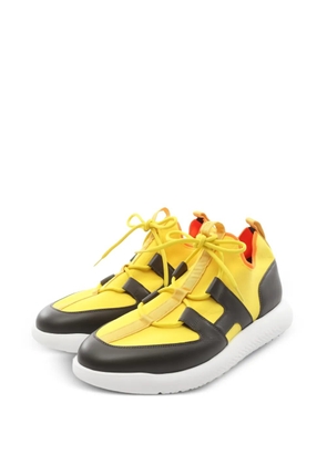 Hermès Pre-Owned 1910s Duel panelled sneakers - Yellow