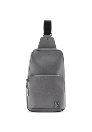 Louis Vuitton Pre-Owned Avenue Sling Bag Taiga Leather crossbody bag - Grey