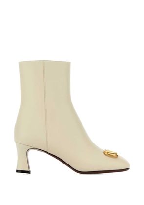 Valentino Garavani VLogo Signature 55 leather heeled ankle boots - Neutrals