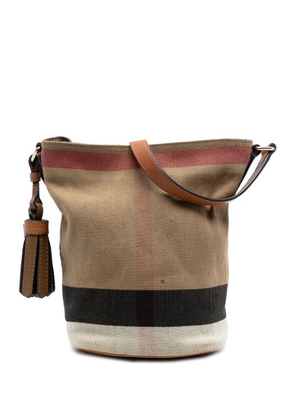Burberry Pre-Owned 2000-2017 Mini Mega Check Canvas Ashby Tassel bucket bag - Brown