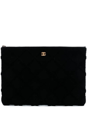 CHANEL Pre-Owned 2017-2018 Large Quilted Velvet O Case clutch bag - Black