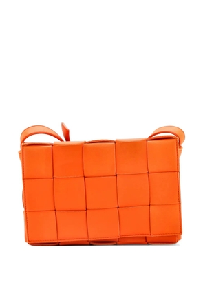 Bottega Veneta Pre-Owned Cassette Maxi Intrecciato Leather Small crossbody bag - Orange