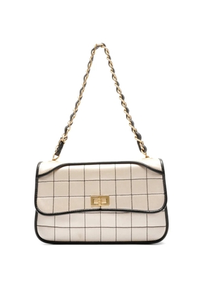 CHANEL Pre-Owned 2000-2002 Coco Bar Satin - Neutrals