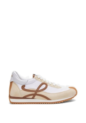 LOEWE Flow Runner 2.0 logo-embellishment sneakers - White