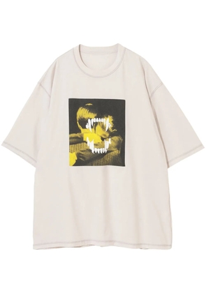 Undercover vampire-print T-shirt - Neutrals