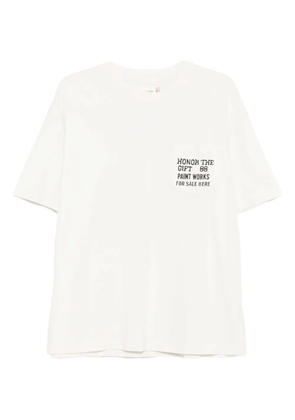 Honor The Gift chest-pocket graphic-print t-shirt - White