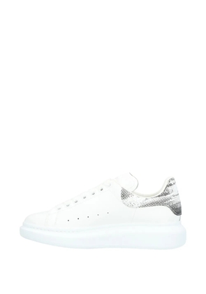 Alexander McQueen Pre-Owned Oversized leather sneakers - White