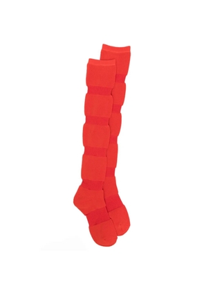 Issey Miyake ribbed socks - Red