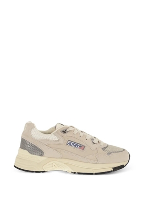 Autry Hyperway logo-detail sneakers - Neutrals