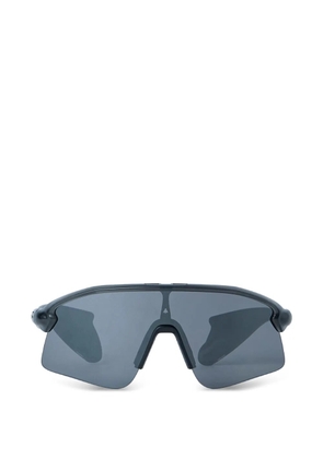 Oakley logo-detail sunglasses - Grey