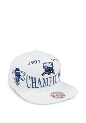 Mitchell & Ness Chicago Bulls 1997 NBA Finals Champions cap - White