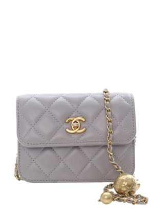 CHANEL Pre-Owned 2021-2026 Mini Quilted Lambskin Pearl Crush Clutch with Chain crossbody bag - Grey