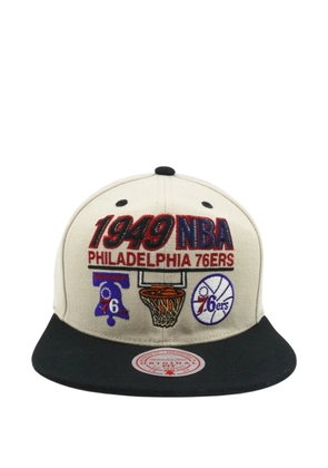 Mitchell & Ness NBA embroidered snapback cap - Neutrals