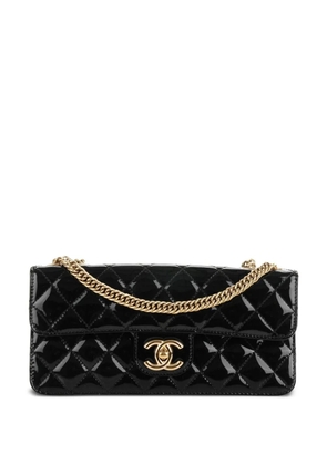 CHANEL Pre-Owned 2005 diamond-quilted shoulder bag - Black