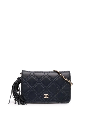 CHANEL Pre-Owned 2017-2018 CC Quilted Lambskin Double Stitch Tassel Wallet On Chain crossbody bag - Blue