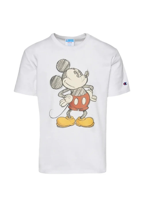 Champion x Disney's Mickey & Friends Heritage Posing Mickey T-shirt - White