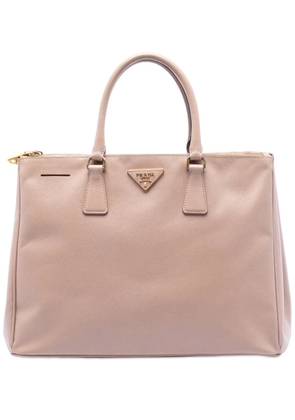 Prada Pre-Owned 2010-2025 Large Saffiano Lux Galleria Double Zip satchel - Brown