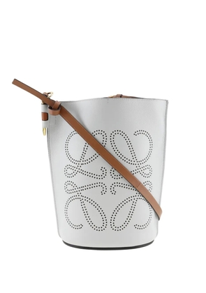Loewe Pre-Owned 2019-2026 Perforated Leather Anagram Gate bucket bag - White