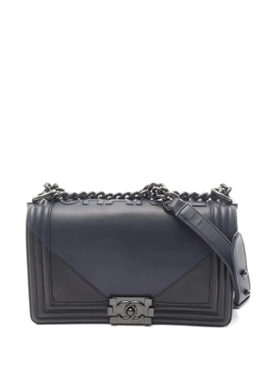 CHANEL Pre-Owned 2017-2018 Boy Chanel logo chain shoulder bag - Blue