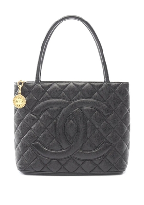 CHANEL Pre-Owned 2002-2003 Caviar Medallion tote bag - Black
