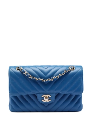 CHANEL Pre-Owned 2019 Small Classic Chevron Lambskin Double Flap shoulder bag - Blue