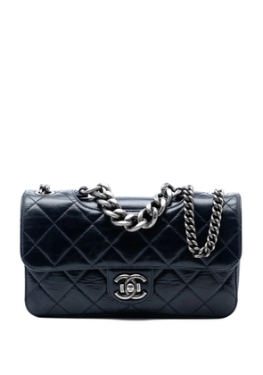 CHANEL Pre-Owned 2016-2017 Medium Quilted Glazed Calfskin Perfect Edge Flap satchel - Blue