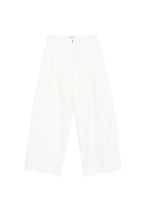 System button-fastening pleated jeans - White