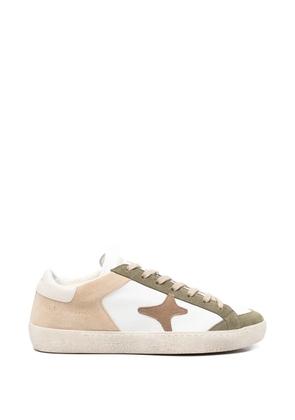 Ama Brand star-panelled sneakers - White