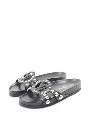 Louis Vuitton Pre-Owned 2023 studded leather sandals - Black