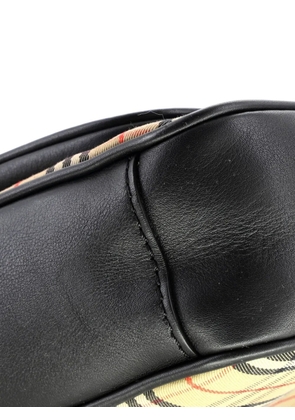 Burberry Pre-Owned Link Chain Camera Bag 1983 Knight Check Canvas Large crossbody bag - Black