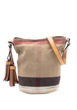 Burberry Pre-Owned 2000-2017 Mini Mega Check Canvas Ashby Tassel bucket bag - Brown