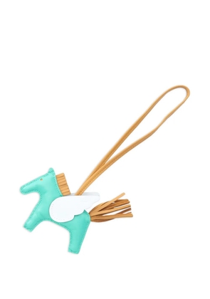 Hermès Pre-Owned 2021 PM Rodeo Pegasus leather bag charm - Green