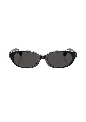 Burberry Oval Sunglasses in Top Black - Black. Size all.
