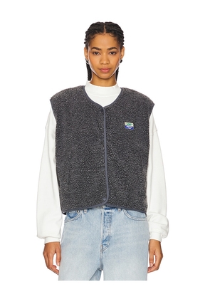 American Vintage Hoktown Sherpa Vest in Grey. Size M/L. Also in XS/S.