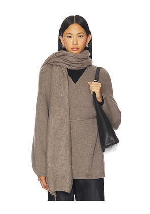 Lisa Yang Ulla Scarf in Beige.