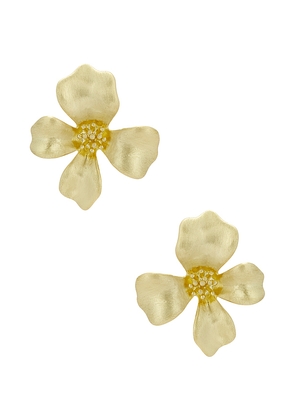 SHASHI Fiorina Earring in Metallic Gold.