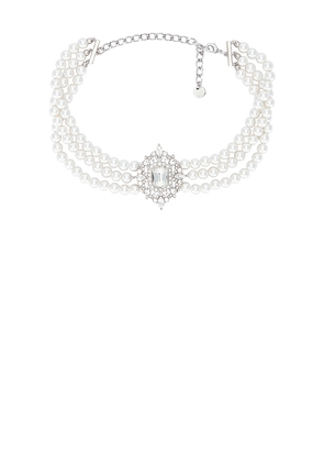self-portrait Crystal Pearl Choker in Ivory.