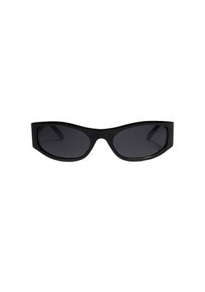 SHEVOKE Jen 002 Sunglasses in Black.
