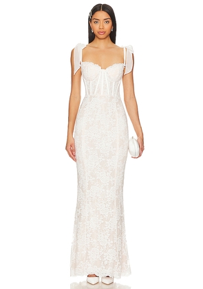 V. Chapman Romanza Gown in White. Size 2. Also in 0, 6, 12.