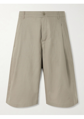A Kind Of Guise - Juno Straight-Leg Pleated Lyocell, Cotton and Linen-Blend Shorts - Men - Green - IT 44