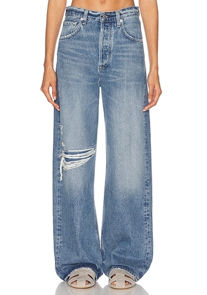 Citizens of Humanity Ayla Baggy Jeans in Calvary - Blue. Size 27 (also in ).