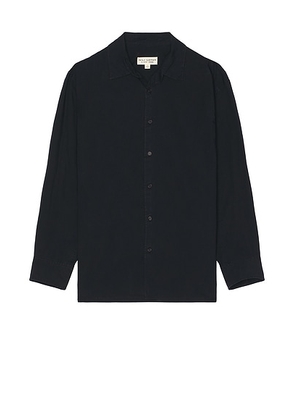 NILI LOTAN Caiden Shirt in Midnight - Black. Size M (also in ).