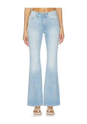 DL1961 High Rise Bridget Bootcut Jeans in Blue. Size 23. Also in 24, 25, 26, 27, 28, 29, 30, 31, 32, 33, 34.