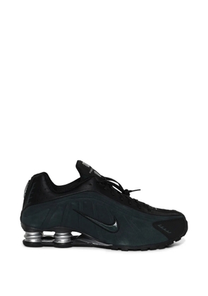 Nike Shox R4 logo-detail sneakers - Black