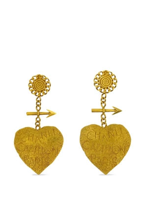 CHANEL Pre-Owned 1993 heart arrow earrings - Gold