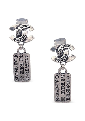 CHANEL Pre-Owned 1999 CC dangle clip-on earrings - Silver